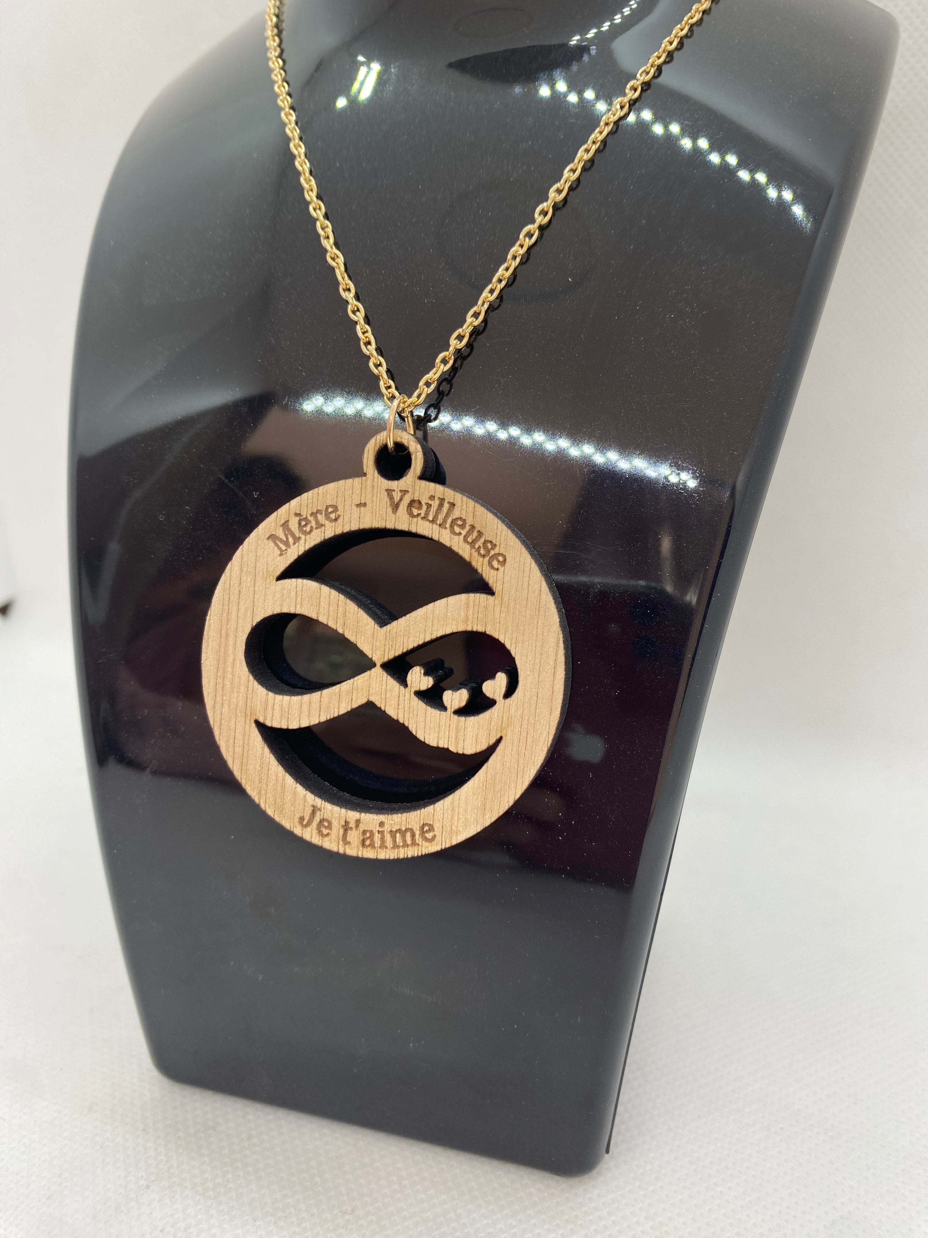 Pendentif en bois